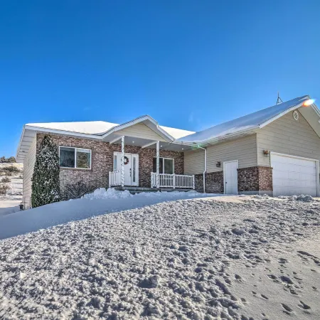 Spacious Idaho Home Ski, Hike, and Fish!
