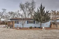 Quaint and Cozy Cottage 3 Mi to Palisade Wineries! - spa