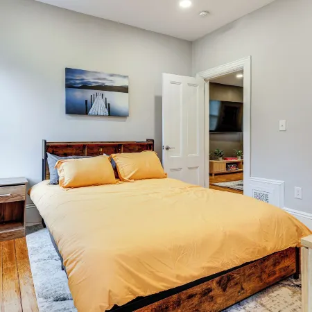 1 Mi to Dtwn: Pet-friendly Providence Apt w/ Yard