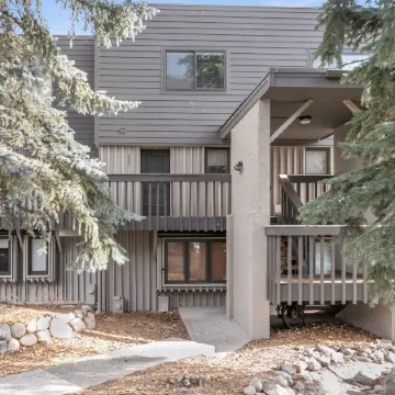 Brooktree Condos D221 2 Bedroom Condo