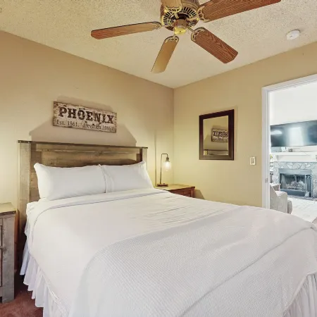 3Br Home w/ Sparkling Pool, Fire Pit