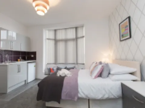 Townhouse Plus @ 40 West St