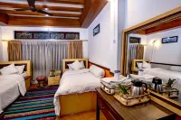 Shangri-la Boutique Hotel - Hostels