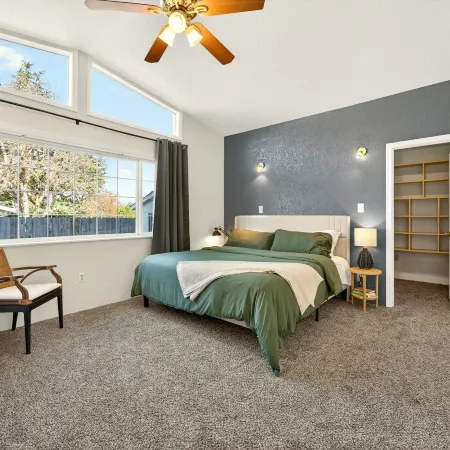 Jville Gem- Walk downtown Отели в г. Джексонвилл