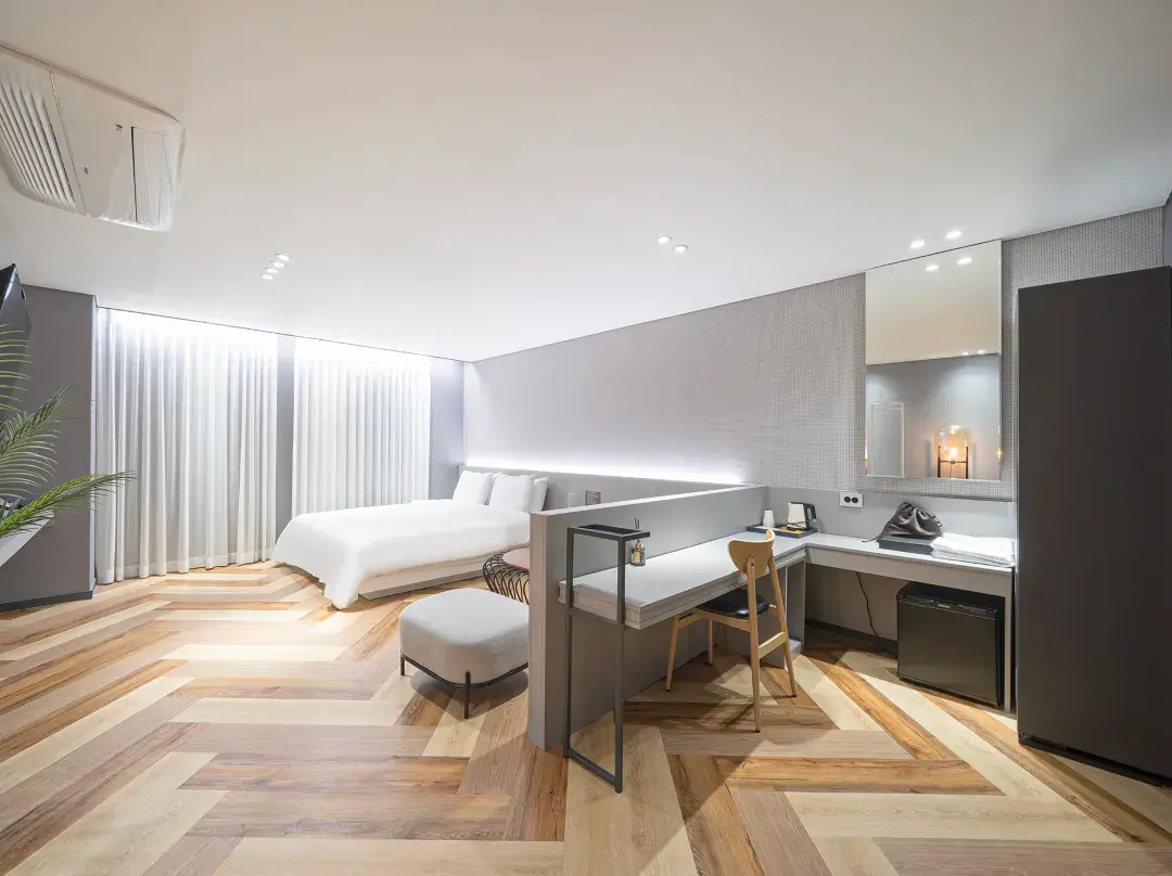 Changwon Jungangdong Brown Dot Changwon Central Branch - Tongyeong