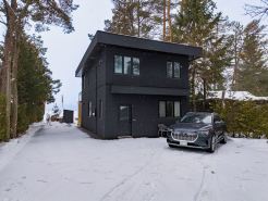 Luxury Waterfront Retreat | Casa Del Capo | Sauna, EV, Pizza Oven & Lake Views