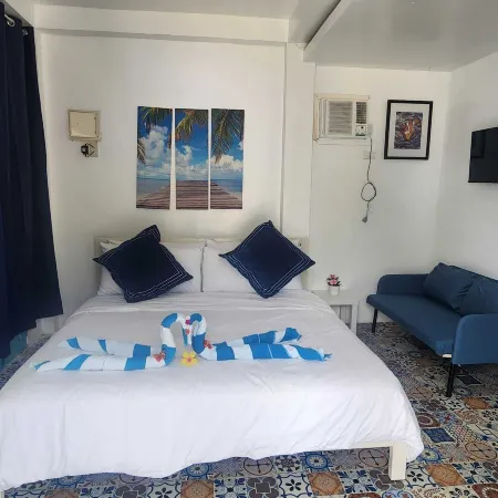 LA GRANDE SHORES Beach Resort