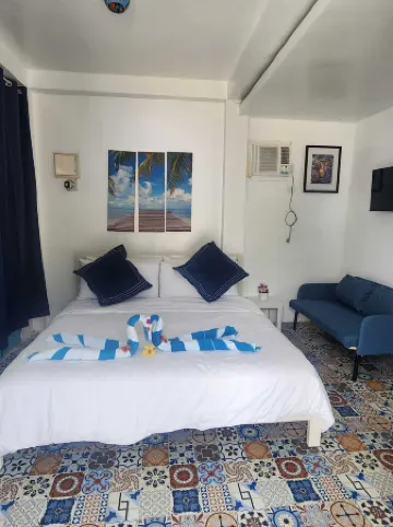 LA GRANDE SHORES Beach Resort