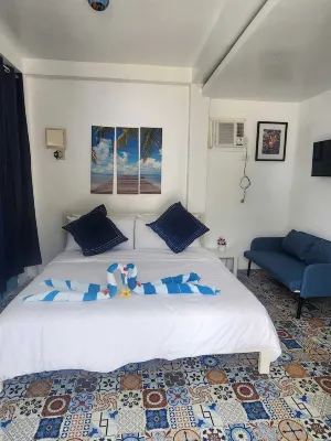 LA GRANDE SHORES Beach Resort