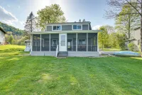 Family Friendly! Lakefront Tully Getaway w/ Porch