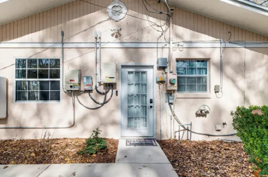 5 Mi to Silver Springs State Pk: Gem w/ Game Room!