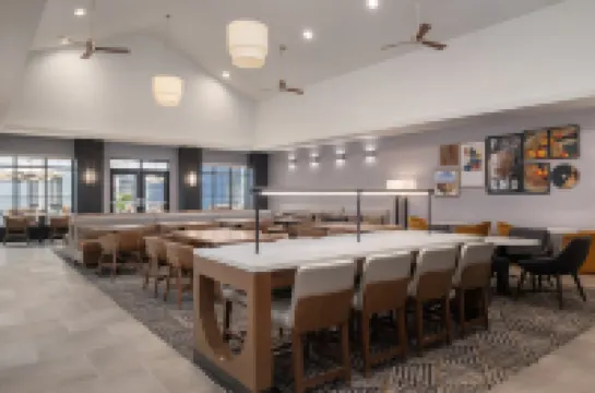 Homewood Suites by Hilton Fresno