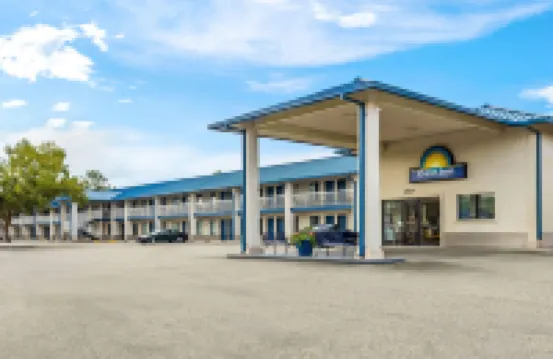 Days Inn by Wyndham Valdosta I-75
