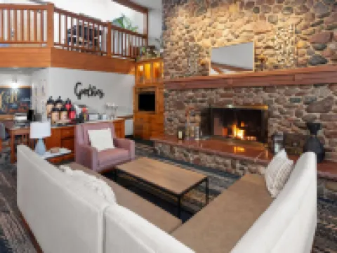 AmericInn by Wyndham Green Bay West Hotels in Howard