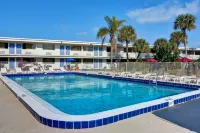 Motel 6 Cocoa Beach, FL - Strand