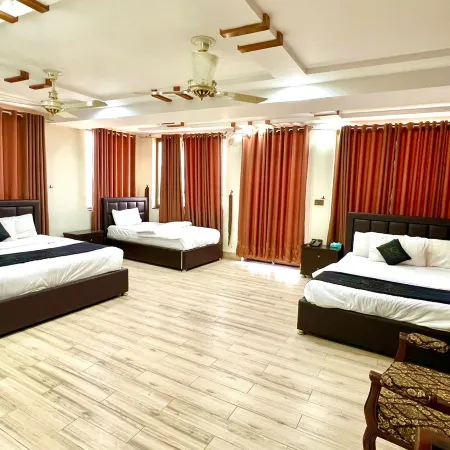 Khan Continental Hotel & Restaurant