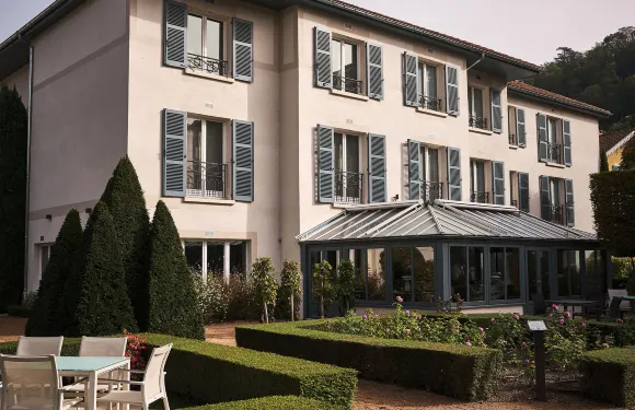 帕特里克翁理胡金字塔酒店