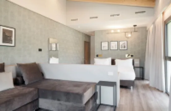 Lago Dorato Marina Lodge - Lakefront