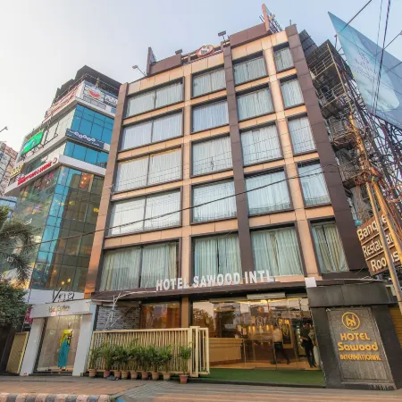 Hotel Sawood International Отели рядом с достопримечательностью «Саенс Сити»