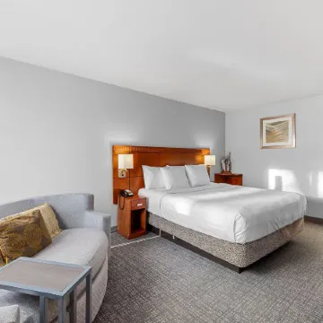 Riverside Hotel & Conference Center