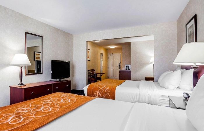 Comfort Suites Independence - Kansas City