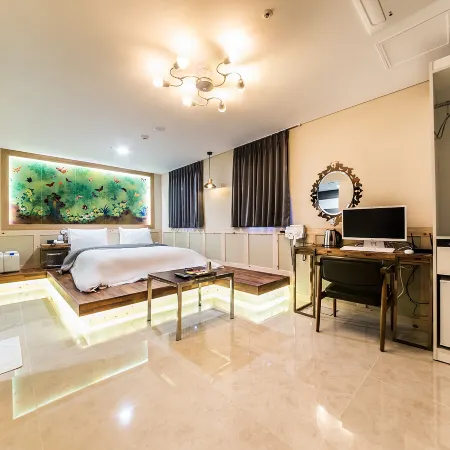 Cheonho Hotel Gam Отели рядом с достопримечательностью «Бейсбол Стадион Ямсил»
