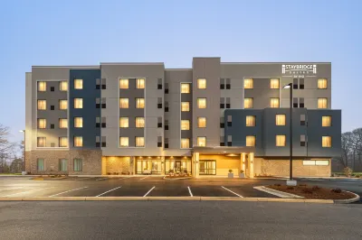 Staybridge Suites NORFOLK AIRPORT by IHG Các khách sạn gần Bãi biển Chicks Beach