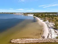Mangrove Point Townhome Hotels in Ruskin