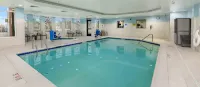 Holiday Inn Express & Suites MEDFORD-CENTRAL POINT by IHG - piscine