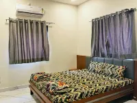 Ambika Resort โรงแรมในภวนคร