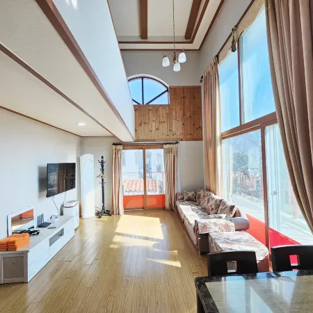 Sanbangsan Hot Spring Pension Отели рядом с достопримечательностью «Парк Норимэ»