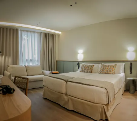 Hotel Intelier Malvarrosa Plaza - Bãi biển