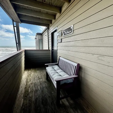 Truly Oceanfront, Newly Renovated.  the Penthouse in Duck, Amazing Ocean Views!