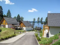 Lakeside Village 8 - Parkplatz