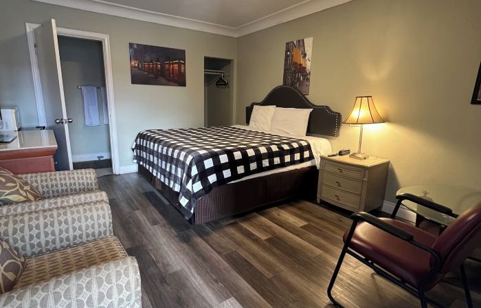 Tulip Motel