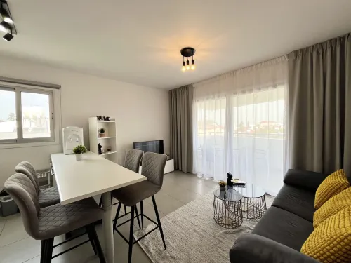 127 NIC - Stay Sun Line Apartment - Holiday Apartments
