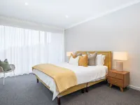 Coastal setting minutes from beach and shops Hotel di Ulladulla