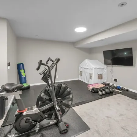 3 Bedroom Luxury Home w/ Office & Theatre