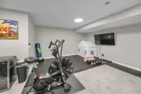 3 Bedroom Luxury Home w/ Office & Theatre