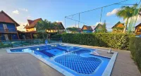 Casa Blue em Cond Fechado c Piscina - PE