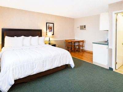Adams Motel