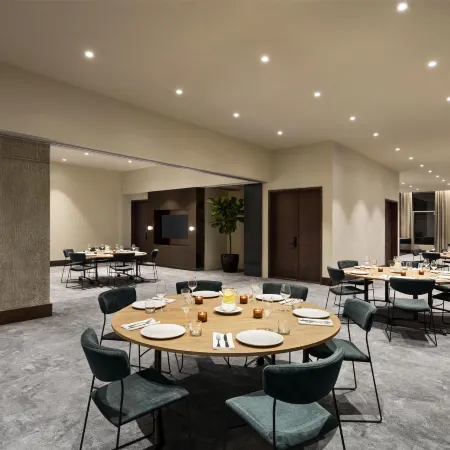 Hyatt Centric Montreal Отели рядом с достопримечательностью «Кинотеатр Экс-Сентрис»