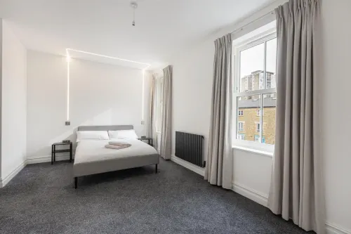 Modern Brixton Flat 4
