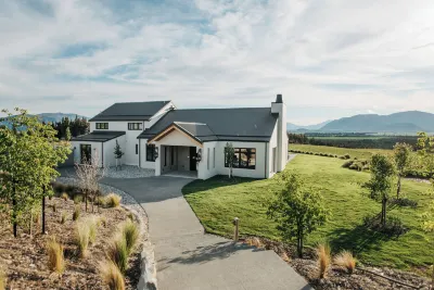 Mt Cook Lakeside Retreat Отели в г. 