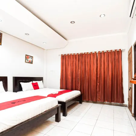 RedDoorz Plus Near Universitas Indonesia