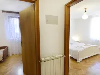 Peaceful stay with bbq and parking Ξενοδοχεία στην πόλη Basanija