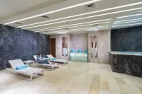 Grand Millennium Muscat connected to Muscat Grand Mall - spa