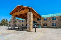 Super 8 by Wyndham Montpelier - 3-Star