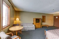 Western Inn - parking