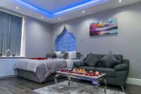 Velmora Suites - 5-Star